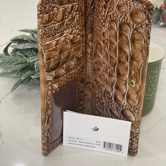 Brahmin Gold Crocodile Embossed Wallet - Picture 4 of 5